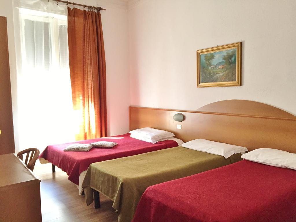 Hotel Ambra Милан Экстерьер фото